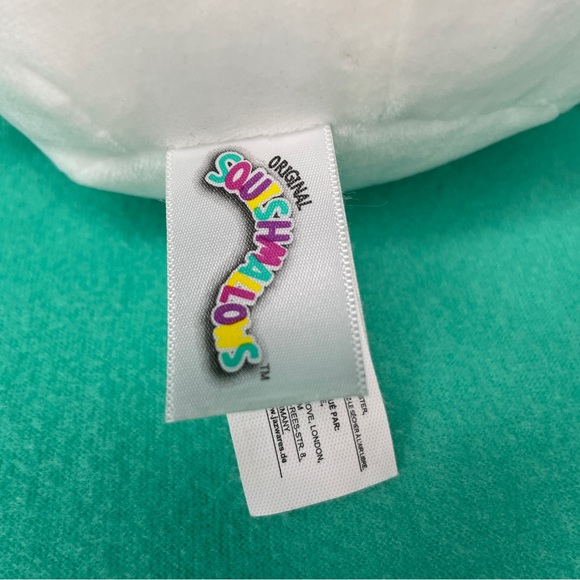 Magela the White Crab 5” Squishmallow - Picture 6 of 12